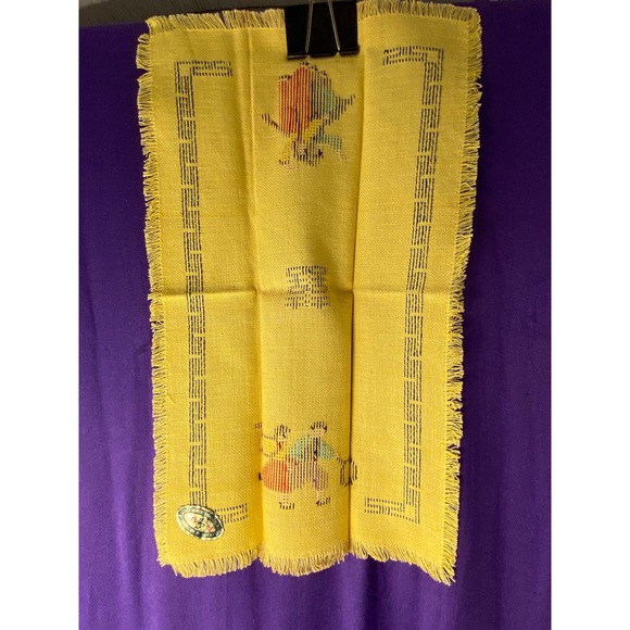 Vintages, Set of Two (2), Identical Tea Towels/Guest Towels w Hand Embroidery. - Picture 5 of 11